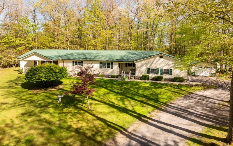 100 Youghiogheny Drive, Aurora, West Virginia 26705, 3 Bedrooms Bedrooms, 7 Rooms Rooms,2 BathroomsBathrooms,Single Family Detached,For Sale,Youghiogheny,10164913 100 Youghiogheny Drive, Aurora, West Virginia 26705, 3 Bedrooms Bedrooms, 7 Rooms Rooms,2 BathroomsBathrooms,Single Family Detached,For Sale,Youghiogheny,10164913