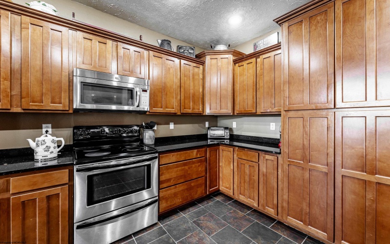 8 Allen Circle, Fairmont, West Virginia 26554, 4 Bedrooms Bedrooms, 10 Rooms Rooms,3 BathroomsBathrooms,Single Family Detached,For Sale,Allen,0,10165403 8 Allen Circle, Fairmont, West Virginia 26554, 4 Bedrooms Bedrooms, 10 Rooms Rooms,3 BathroomsBathrooms,Single Family Detached,For Sale,Allen,0,10165403