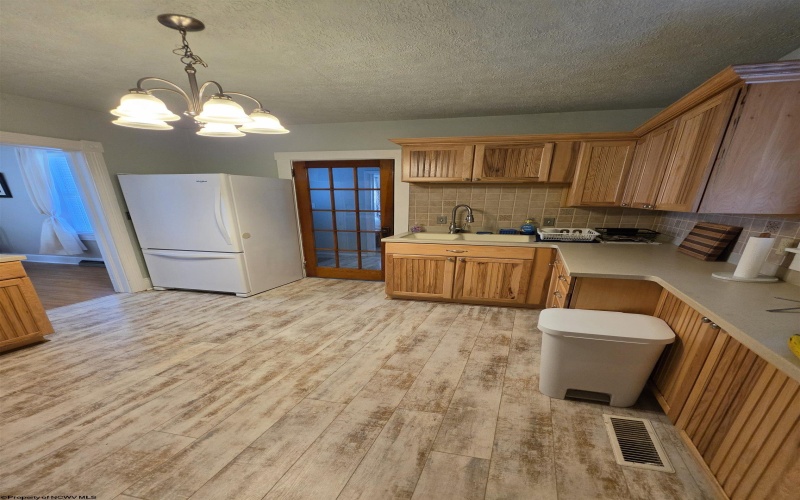 245 Boundary Avenue, Elkins, West Virginia 26241, 3 Bedrooms Bedrooms, 6 Rooms Rooms,2 BathroomsBathrooms,Single Family Detached,For Sale,Boundary,10165418