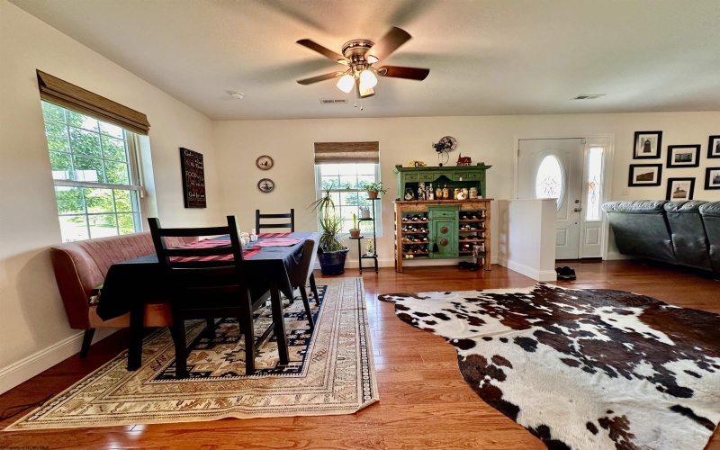 30 Green Meadows Drive, Bridgeport, West Virginia 26330, 3 Bedrooms Bedrooms, 9 Rooms Rooms,2 BathroomsBathrooms,Single Family Detached,For Sale,Green Meadows,10165413