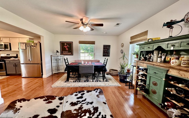 30 Green Meadows Drive, Bridgeport, West Virginia 26330, 3 Bedrooms Bedrooms, 9 Rooms Rooms,2 BathroomsBathrooms,Single Family Detached,For Sale,Green Meadows,10165413