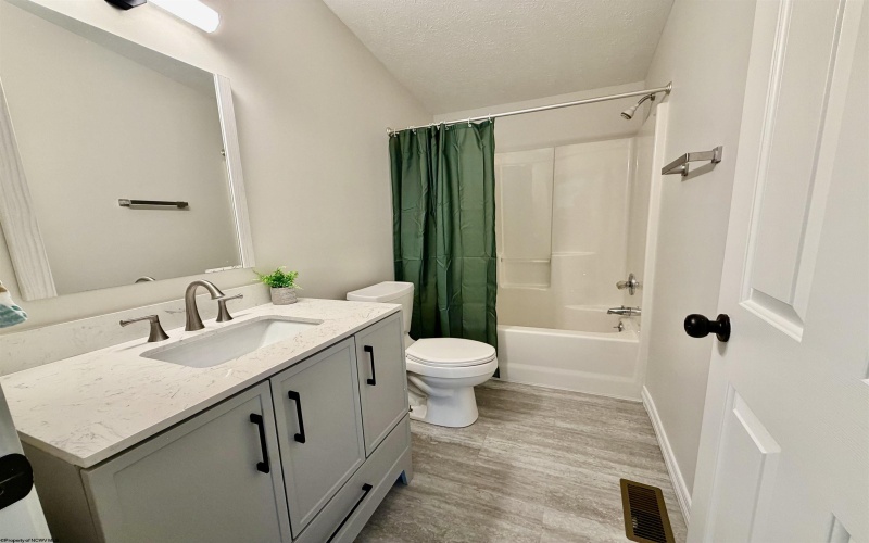 2210 Lazelle Union Road, Maidsville, West Virginia 26541, 3 Bedrooms Bedrooms, 8 Rooms Rooms,2 BathroomsBathrooms,Single Family Detached,For Sale,Lazelle Union,10165417