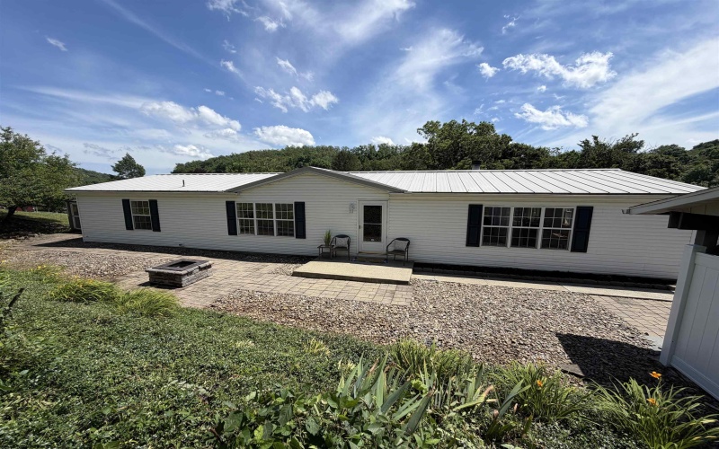 2210 Lazelle Union Road, Maidsville, West Virginia 26541, 3 Bedrooms Bedrooms, 8 Rooms Rooms,2 BathroomsBathrooms,Single Family Detached,For Sale,Lazelle Union,10165417