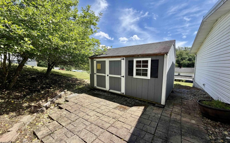 2210 Lazelle Union Road, Maidsville, West Virginia 26541, 3 Bedrooms Bedrooms, 8 Rooms Rooms,2 BathroomsBathrooms,Single Family Detached,For Sale,Lazelle Union,10165417