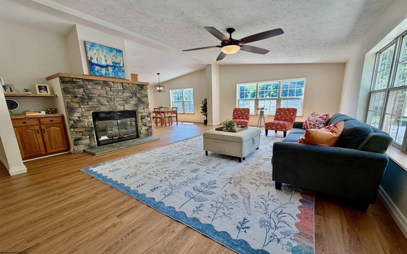 2210 Lazelle Union Road, Maidsville, West Virginia 26541, 3 Bedrooms Bedrooms, 8 Rooms Rooms,2 BathroomsBathrooms,Single Family Detached,For Sale,Lazelle Union,10165417