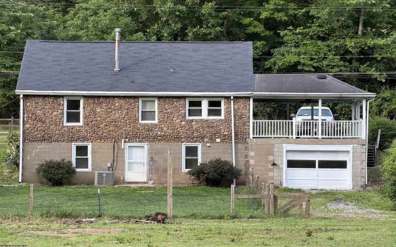 813 New Geneva Road, Point Marion, Pennsylvania 15474, 3 Bedrooms Bedrooms, 7 Rooms Rooms,2 BathroomsBathrooms,Single Family Detached,For Sale,New Geneva,10165415