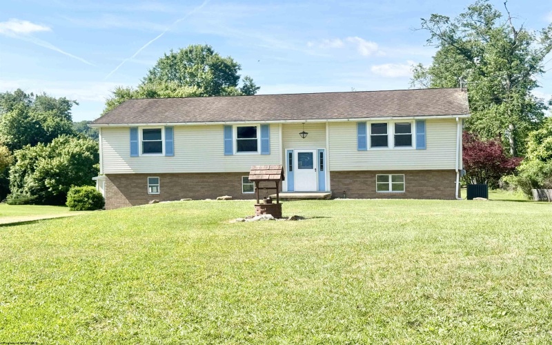 1414 Beech Lane, Fairmont, West Virginia 26554, 3 Bedrooms Bedrooms, 7 Rooms Rooms,2 BathroomsBathrooms,Single Family Detached,For Sale,Beech,10165416