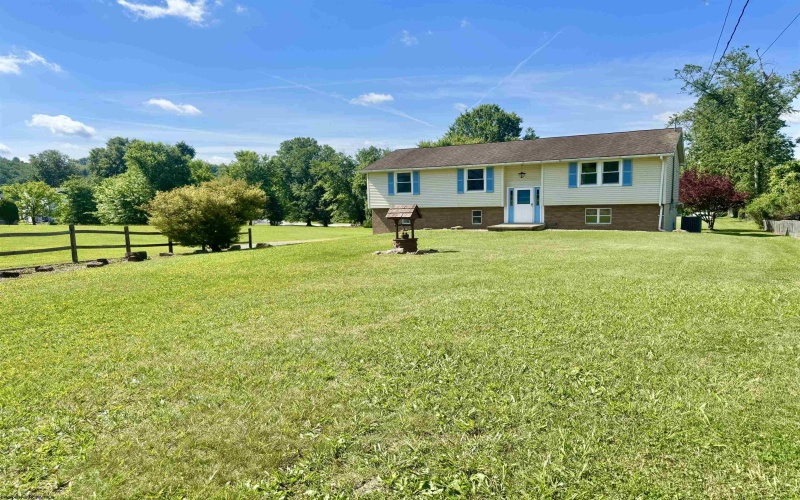 1414 Beech Lane, Fairmont, West Virginia 26554, 3 Bedrooms Bedrooms, 7 Rooms Rooms,2 BathroomsBathrooms,Single Family Detached,For Sale,Beech,10165416