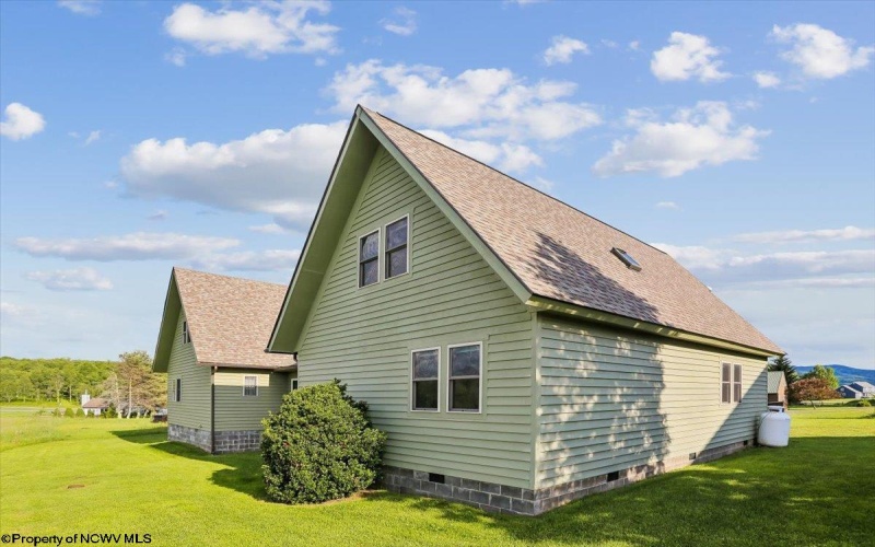 33 Cirrus Drive, Davis, West Virginia 26260, 3 Bedrooms Bedrooms, 10 Rooms Rooms,2 BathroomsBathrooms,Single Family Attached,For Sale,Cirrus,10165431