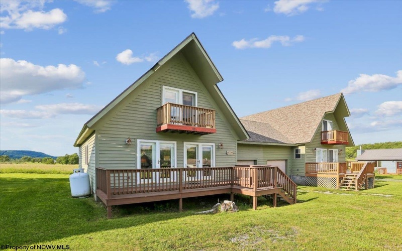 33 Cirrus Drive, Davis, West Virginia 26260, 3 Bedrooms Bedrooms, 10 Rooms Rooms,2 BathroomsBathrooms,Single Family Attached,For Sale,Cirrus,10165431