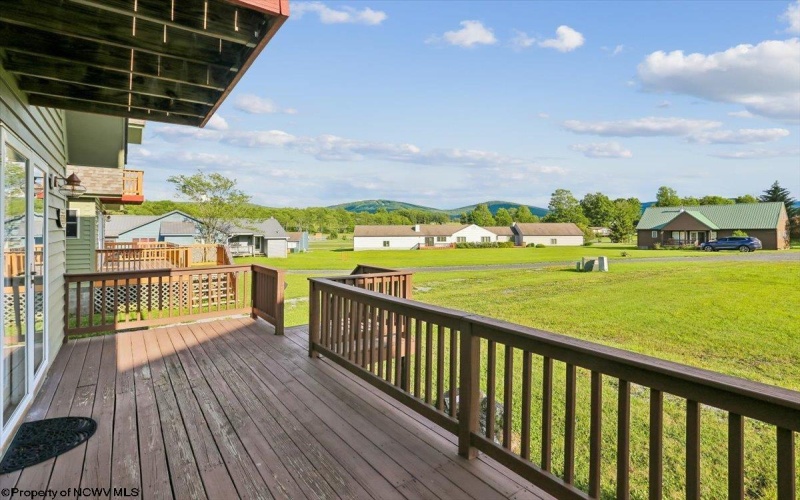 33 Cirrus Drive, Davis, West Virginia 26260, 3 Bedrooms Bedrooms, 10 Rooms Rooms,2 BathroomsBathrooms,Single Family Attached,For Sale,Cirrus,10165431