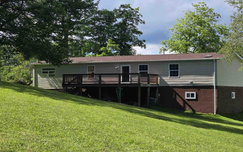 10 Herring Road, Masontown, West Virginia 26542, 3 Bedrooms Bedrooms, 6 Rooms Rooms,2 BathroomsBathrooms,Single Family Detached,For Sale,Herring,10165435