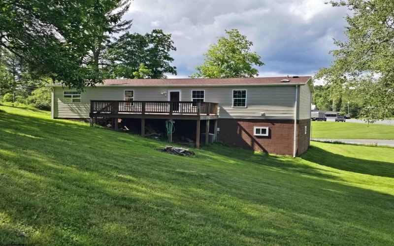10 Herring Road, Masontown, West Virginia 26542, 3 Bedrooms Bedrooms, 6 Rooms Rooms,2 BathroomsBathrooms,Single Family Detached,For Sale,Herring,10165435