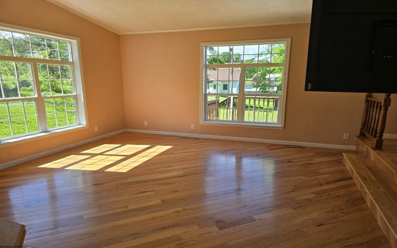 10 Herring Road, Masontown, West Virginia 26542, 3 Bedrooms Bedrooms, 6 Rooms Rooms,2 BathroomsBathrooms,Single Family Detached,For Sale,Herring,10165435