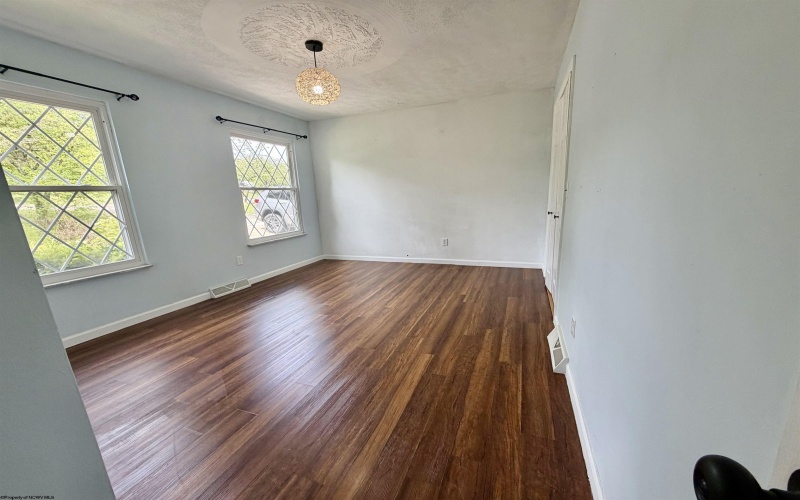 121 Diamond Court, Morgantown, West Virginia 26505, 4 Bedrooms Bedrooms, 8 Rooms Rooms,2 BathroomsBathrooms,Single Family Detached,For Sale,Diamond,10165434