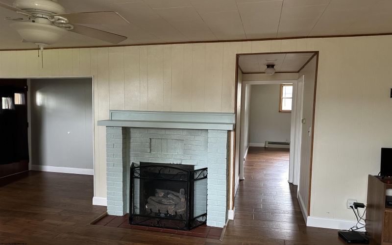 10 Lightburn Street, Buckhannon, West Virginia 26201, 4 Bedrooms Bedrooms, 7 Rooms Rooms,2 BathroomsBathrooms,Single Family Detached,For Sale,Lightburn,10165425