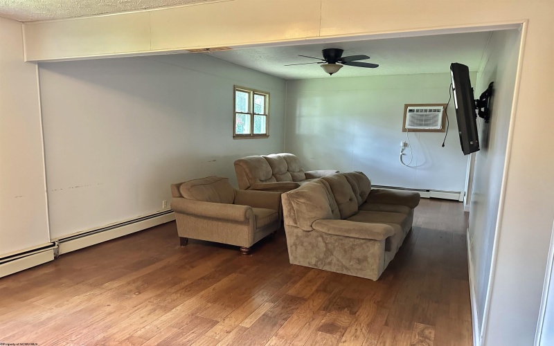 10 Lightburn Street, Buckhannon, West Virginia 26201, 4 Bedrooms Bedrooms, 7 Rooms Rooms,2 BathroomsBathrooms,Single Family Detached,For Sale,Lightburn,10165425