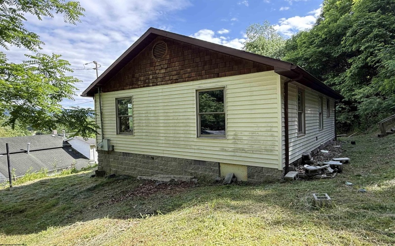 22 Forinash Drive, Huttonsville, West Virginia 26273, 2 Bedrooms Bedrooms, 6 Rooms Rooms,1 BathroomBathrooms,Single Family Detached,For Sale,Forinash,10165433