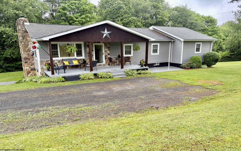 6786 Lantz Ridge Road, Aurora, West Virginia 26705, 3 Bedrooms Bedrooms, 9 Rooms Rooms,1 BathroomBathrooms,Single Family Detached,For Sale,Lantz Ridge,10165421