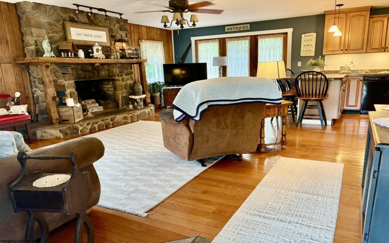 6786 Lantz Ridge Road, Aurora, West Virginia 26705, 3 Bedrooms Bedrooms, 9 Rooms Rooms,1 BathroomBathrooms,Single Family Detached,For Sale,Lantz Ridge,10165421