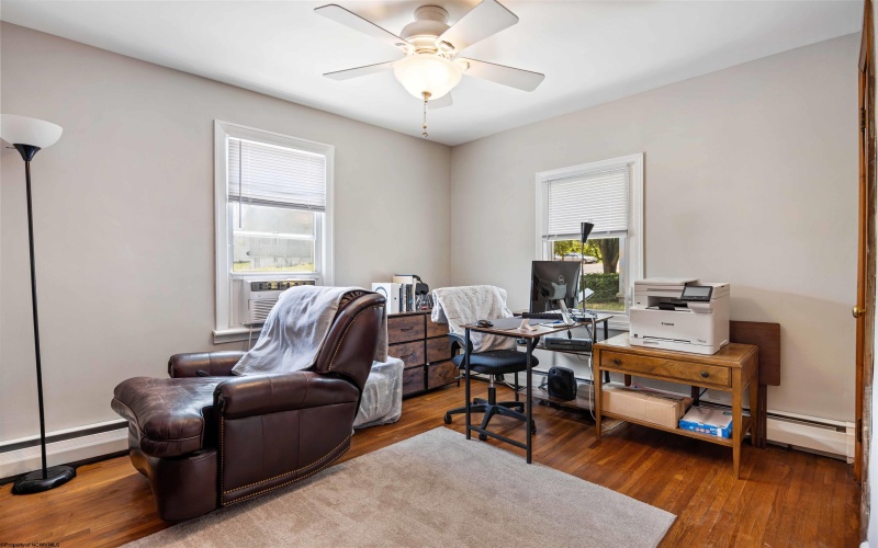 537 Milford Street, Morgantown, West Virginia 26505, 3 Bedrooms Bedrooms, 7 Rooms Rooms,1 BathroomBathrooms,Single Family Detached,For Sale,Milford,10165441