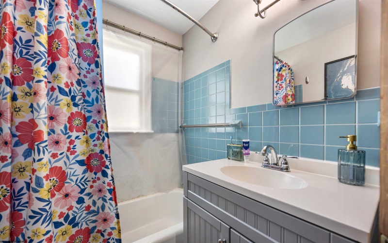 537 Milford Street, Morgantown, West Virginia 26505, 3 Bedrooms Bedrooms, 7 Rooms Rooms,1 BathroomBathrooms,Single Family Detached,For Sale,Milford,10165441
