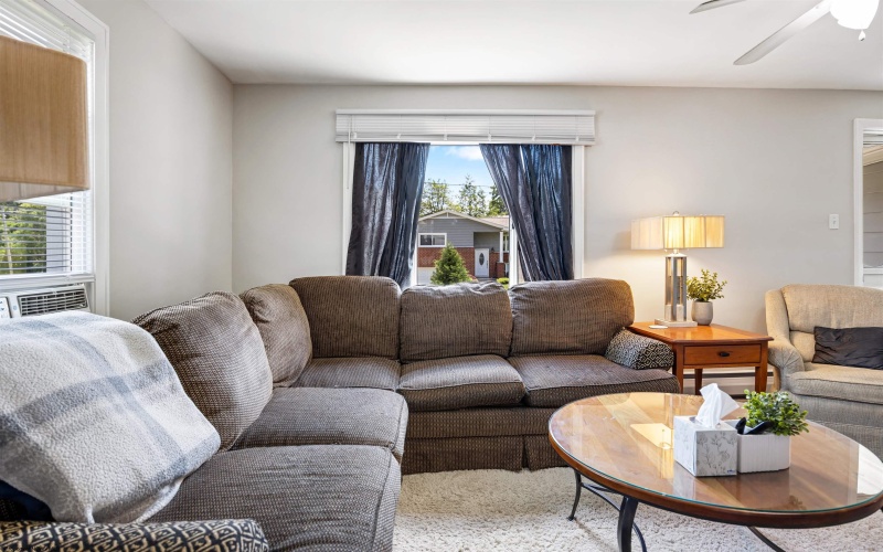 537 Milford Street, Morgantown, West Virginia 26505, 3 Bedrooms Bedrooms, 7 Rooms Rooms,1 BathroomBathrooms,Single Family Detached,For Sale,Milford,10165441