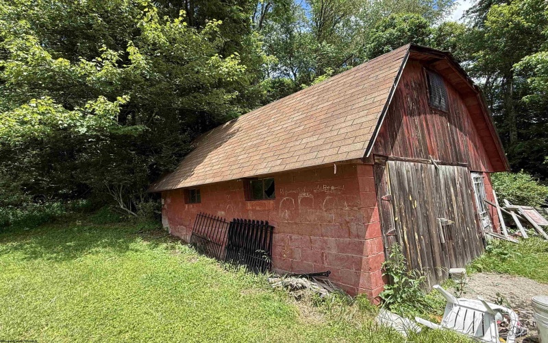 3416 Pleasantdale Road, Kingwood, West Virginia 26537, 3 Bedrooms Bedrooms, 6 Rooms Rooms,1 BathroomBathrooms,Single Family Detached,For Sale,Pleasantdale,10165440