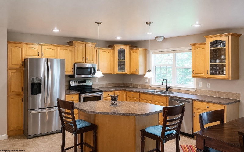 310 Auburn Hills Drive, Bruceton Mills, West Virginia 26525, 3 Bedrooms Bedrooms, 7 Rooms Rooms,2 BathroomsBathrooms,Single Family Detached,For Sale,Auburn Hills,10165438