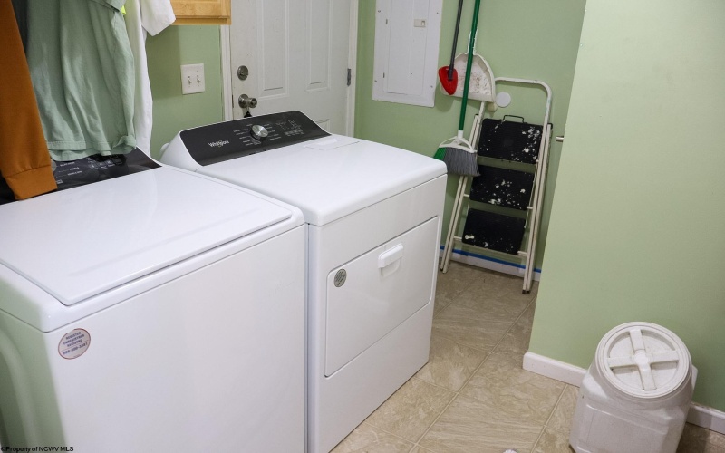 310 Auburn Hills Drive, Bruceton Mills, West Virginia 26525, 3 Bedrooms Bedrooms, 7 Rooms Rooms,2 BathroomsBathrooms,Single Family Detached,For Sale,Auburn Hills,10165438
