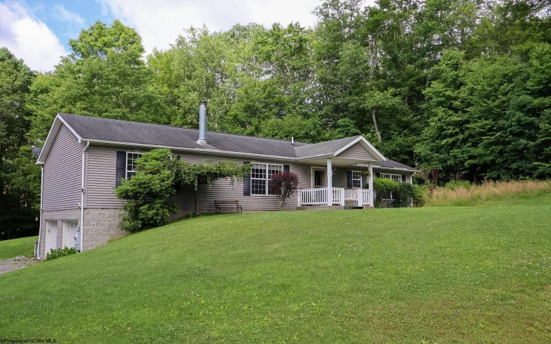 310 Auburn Hills Drive, Bruceton Mills, West Virginia 26525, 3 Bedrooms Bedrooms, 7 Rooms Rooms,2 BathroomsBathrooms,Single Family Detached,For Sale,Auburn Hills,10165438