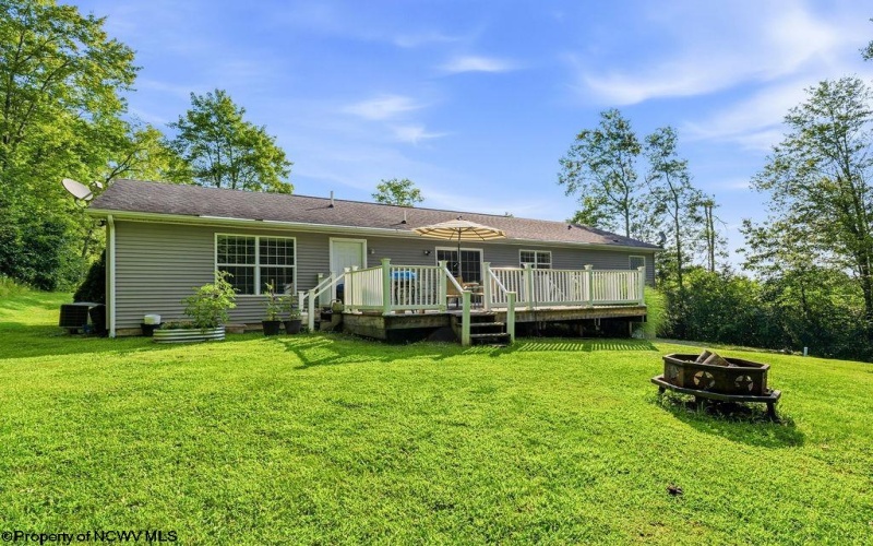 310 Auburn Hills Drive, Bruceton Mills, West Virginia 26525, 3 Bedrooms Bedrooms, 7 Rooms Rooms,2 BathroomsBathrooms,Single Family Detached,For Sale,Auburn Hills,0,10165438