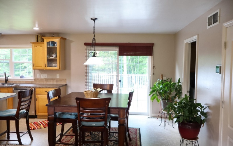 310 Auburn Hills Drive, Bruceton Mills, West Virginia 26525, 3 Bedrooms Bedrooms, 7 Rooms Rooms,2 BathroomsBathrooms,Single Family Detached,For Sale,Auburn Hills,10165438