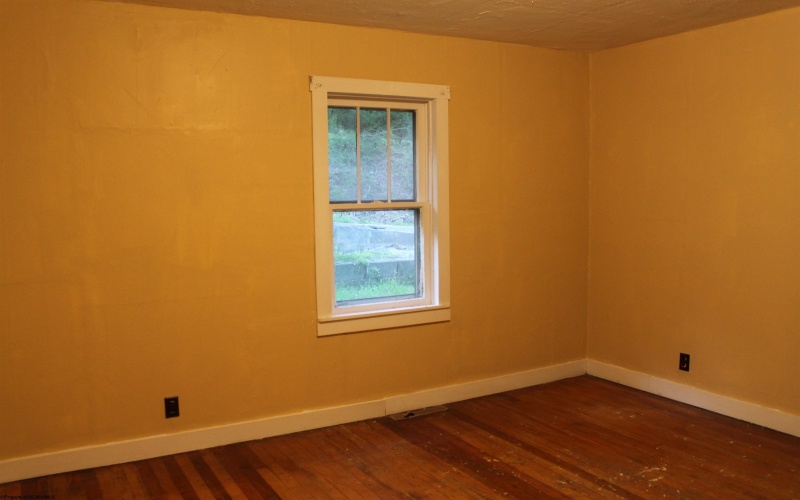 239 Diana Drive, Webster Springs, West Virginia 26288, 3 Bedrooms Bedrooms, 7 Rooms Rooms,1 BathroomBathrooms,Single Family Detached,For Sale,Diana,10165443