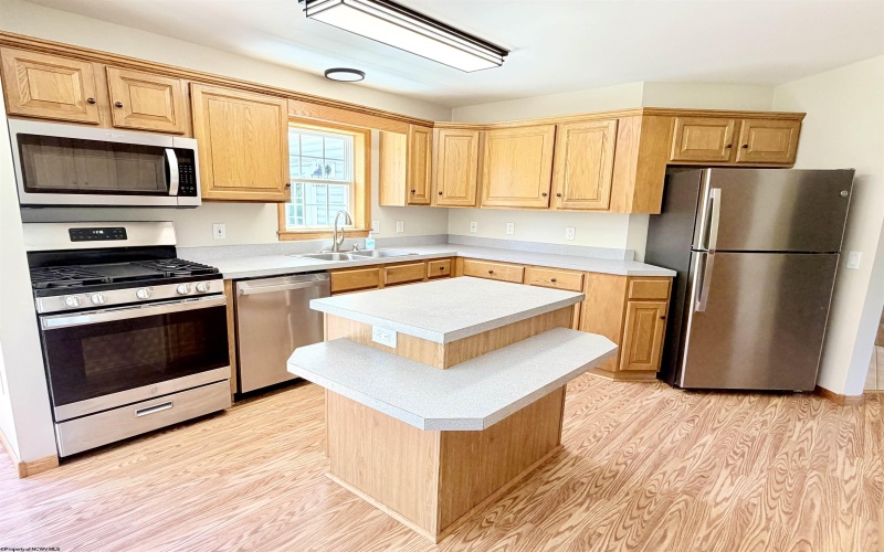 2924 Sinclair Road, Moatsville, West Virginia 26405, 4 Bedrooms Bedrooms, 12 Rooms Rooms,3 BathroomsBathrooms,Single Family Detached,For Sale,Sinclair,10165444 2924 Sinclair Road, Moatsville, West Virginia 26405, 4 Bedrooms Bedrooms, 12 Rooms Rooms,3 BathroomsBathrooms,Single Family Detached,For Sale,Sinclair,10165444