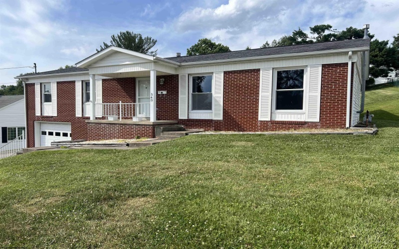 540 Hall Street, Bridgeport, West Virginia 26330, 3 Bedrooms Bedrooms, 7 Rooms Rooms,1 BathroomBathrooms,Single Family Detached,For Sale,Hall,10165458
