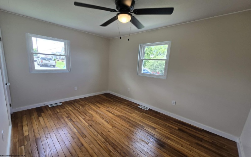 327 Marion Street, Fairmont, West Virginia 26554, 3 Bedrooms Bedrooms, 5 Rooms Rooms,1 BathroomBathrooms,Single Family Detached,For Sale,Marion,10165448