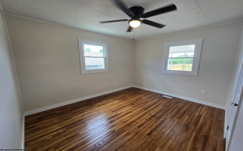 327 Marion Street, Fairmont, West Virginia 26554, 3 Bedrooms Bedrooms, 5 Rooms Rooms,1 BathroomBathrooms,Single Family Detached,For Sale,Marion,10165448