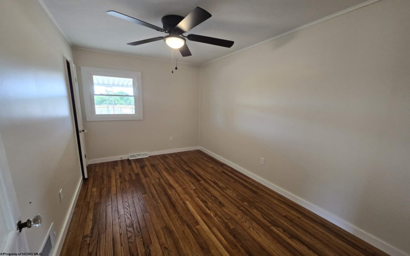 327 Marion Street, Fairmont, West Virginia 26554, 3 Bedrooms Bedrooms, 5 Rooms Rooms,1 BathroomBathrooms,Single Family Detached,For Sale,Marion,10165448