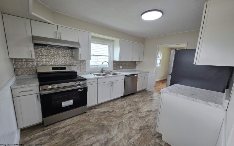 327 Marion Street, Fairmont, West Virginia 26554, 3 Bedrooms Bedrooms, 5 Rooms Rooms,1 BathroomBathrooms,Single Family Detached,For Sale,Marion,10165448