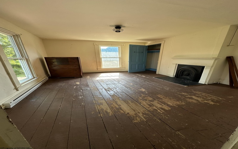 228 Graham Street, Grafton, West Virginia 26354, 4 Bedrooms Bedrooms, 8 Rooms Rooms,2 BathroomsBathrooms,Single Family Detached,For Sale,Graham,10165450