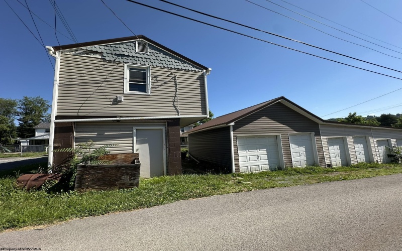 228 Graham Street, Grafton, West Virginia 26354, 4 Bedrooms Bedrooms, 8 Rooms Rooms,2 BathroomsBathrooms,Single Family Detached,For Sale,Graham,10165450
