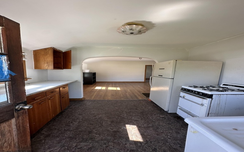 228 Graham Street, Grafton, West Virginia 26354, 4 Bedrooms Bedrooms, 8 Rooms Rooms,2 BathroomsBathrooms,Single Family Detached,For Sale,Graham,10165450