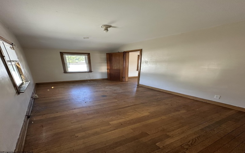 228 Graham Street, Grafton, West Virginia 26354, 4 Bedrooms Bedrooms, 8 Rooms Rooms,2 BathroomsBathrooms,Single Family Detached,For Sale,Graham,10165450