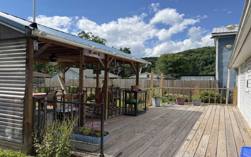 169 Hice Street, Belington, West Virginia 26250, 2 Bedrooms Bedrooms, 6 Rooms Rooms,1 BathroomBathrooms,Single Family Detached,For Sale,Hice,10165452