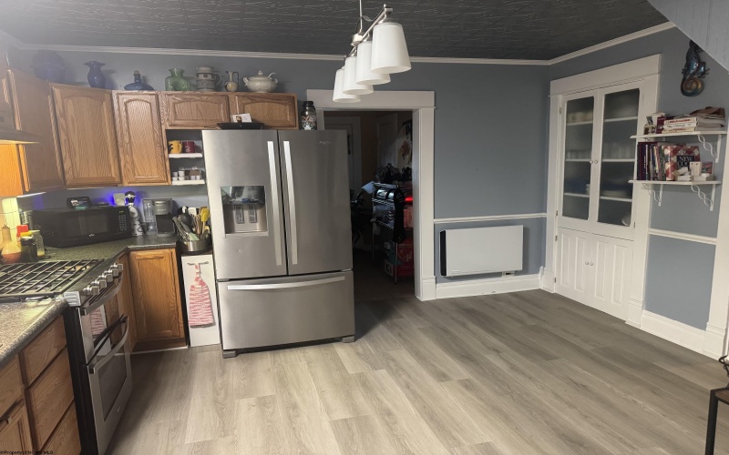67 Park Avenue, Westover, West Virginia 26501, 2 Bedrooms Bedrooms, 6 Rooms Rooms,2 BathroomsBathrooms,Single Family Detached,For Sale,Park,10165461