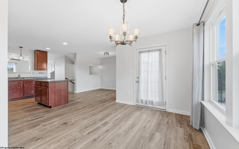 172 Birds Eye View Drive, Morgantown, West Virginia 26501, 3 Bedrooms Bedrooms, 5 Rooms Rooms,2 BathroomsBathrooms,Single Family Attached,For Sale,Birds Eye View,10165462