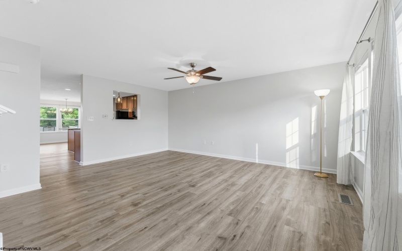 172 Birds Eye View Drive, Morgantown, West Virginia 26501, 3 Bedrooms Bedrooms, 5 Rooms Rooms,2 BathroomsBathrooms,Single Family Attached,For Sale,Birds Eye View,10165462