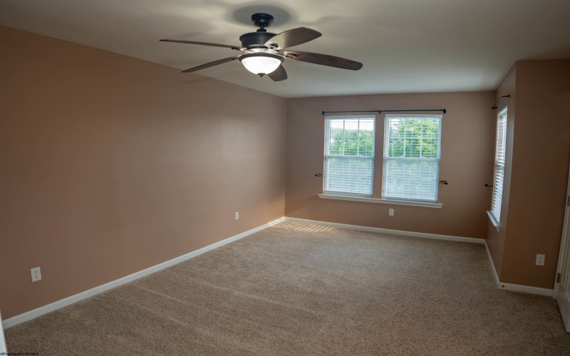 108 Park Place Drive, Morgantown, West Virginia 26508, 3 Bedrooms Bedrooms, 6 Rooms Rooms,2 BathroomsBathrooms,Single Family Attached,For Sale,Park Place,10165463