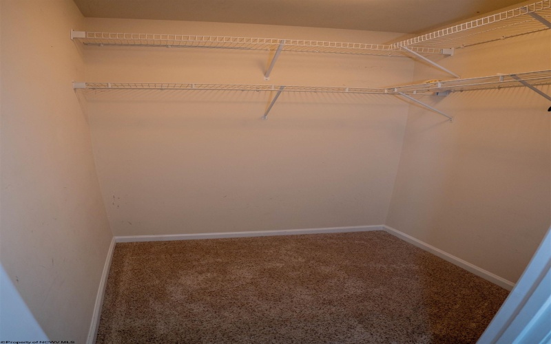 108 Park Place Drive, Morgantown, West Virginia 26508, 3 Bedrooms Bedrooms, 6 Rooms Rooms,2 BathroomsBathrooms,Single Family Attached,For Sale,Park Place,10165463